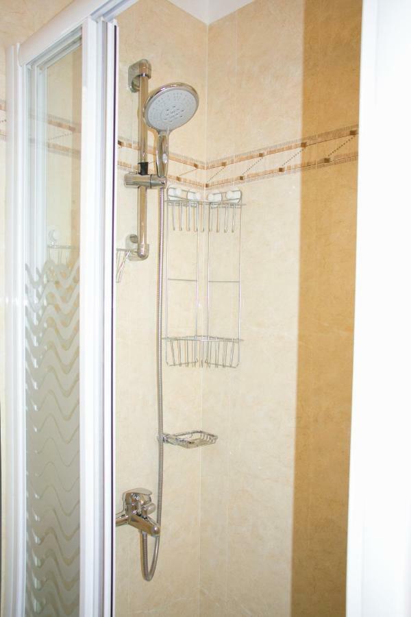 Charming Apartment Near Athens Center And The Sea Buitenkant foto