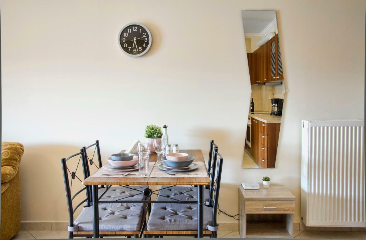 Charming Apartment Near Athens Center And The Sea Buitenkant foto